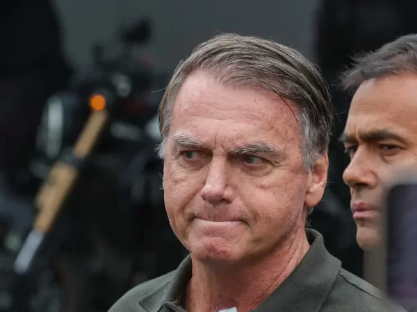 Advogado afirma que recorrerá da decisão que prendeu Bolsonaro