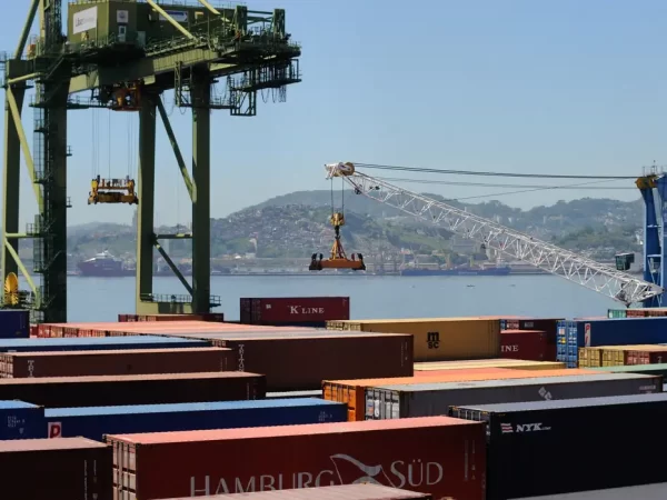 Exportações do Brasil a sócios do Mercosul somaram US$ 23,8 bi de janeiro a novembro, diz Secom