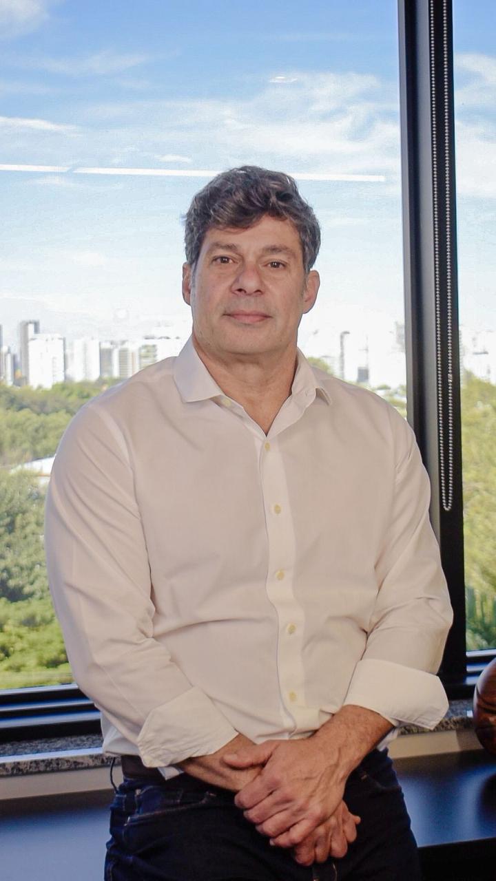 Auddas assessora operação entre CAF Máquinas e Longati Capital, marcando nova fase de expansão da companhia