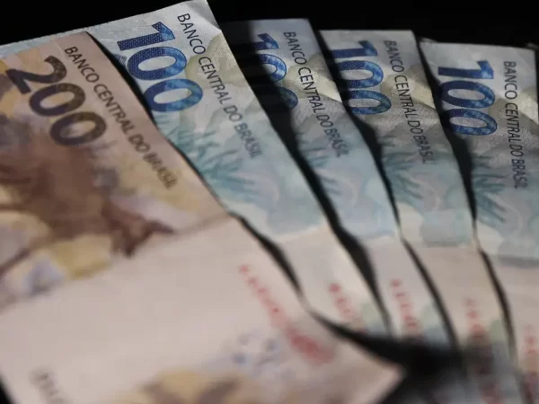 Mercado reduz previsão de inflação para 4,32% em 2025
