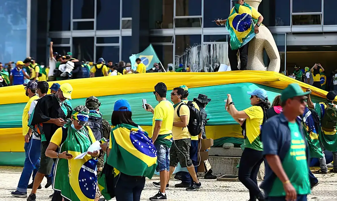 8/1: julgamento dos atos golpistas foi marco histórico para o país