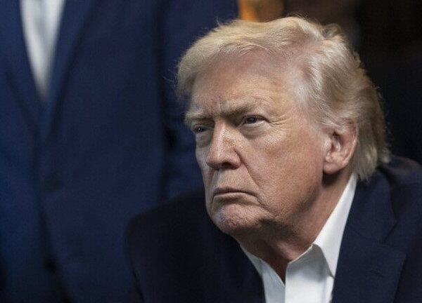 O que são as seções 122, 201, 301, 232 e 338, que Trump usa para tentar driblar Suprema Corte