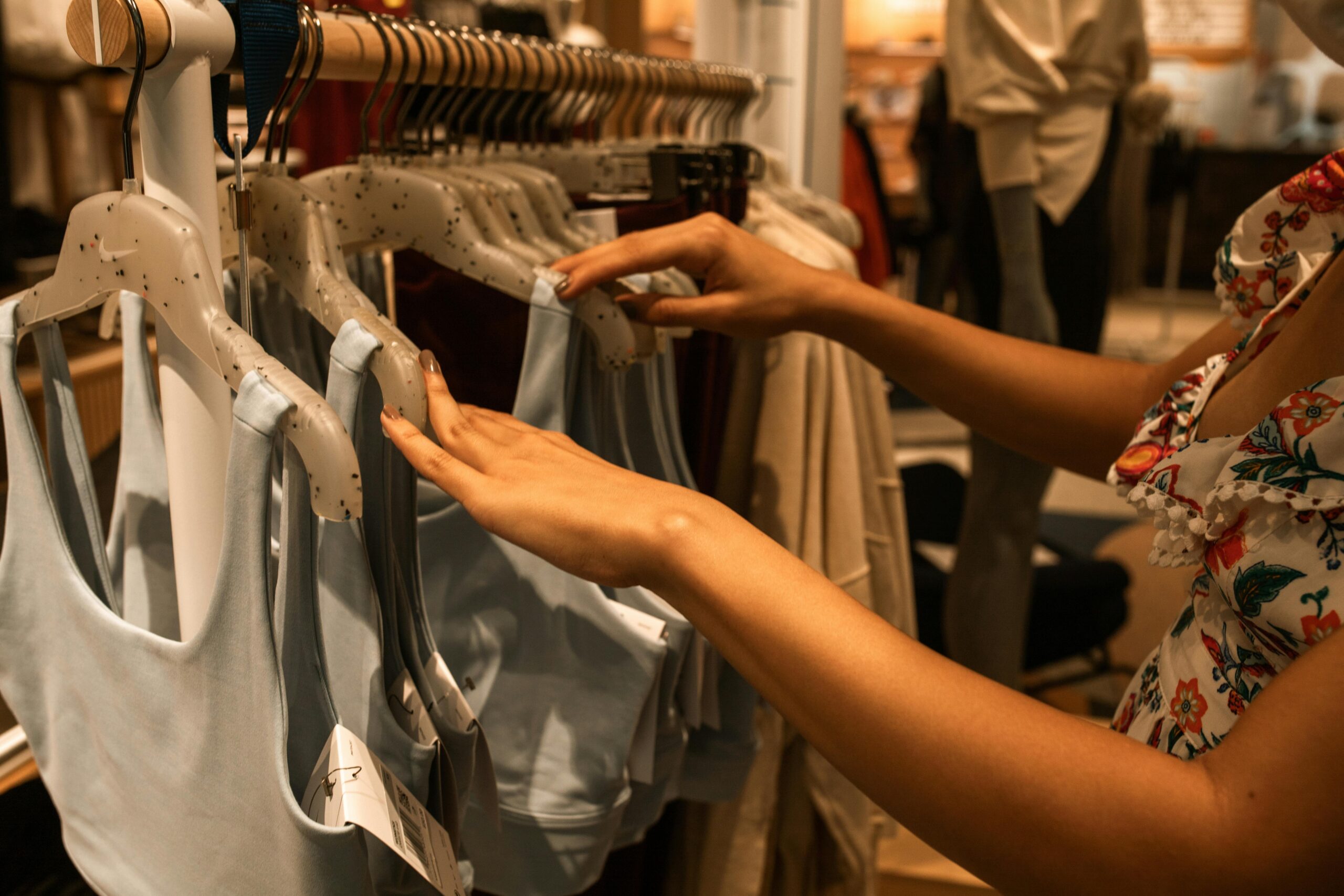 Após pico de vendas, empresas buscam estratégias para fidelizar consumidores, especialista explica