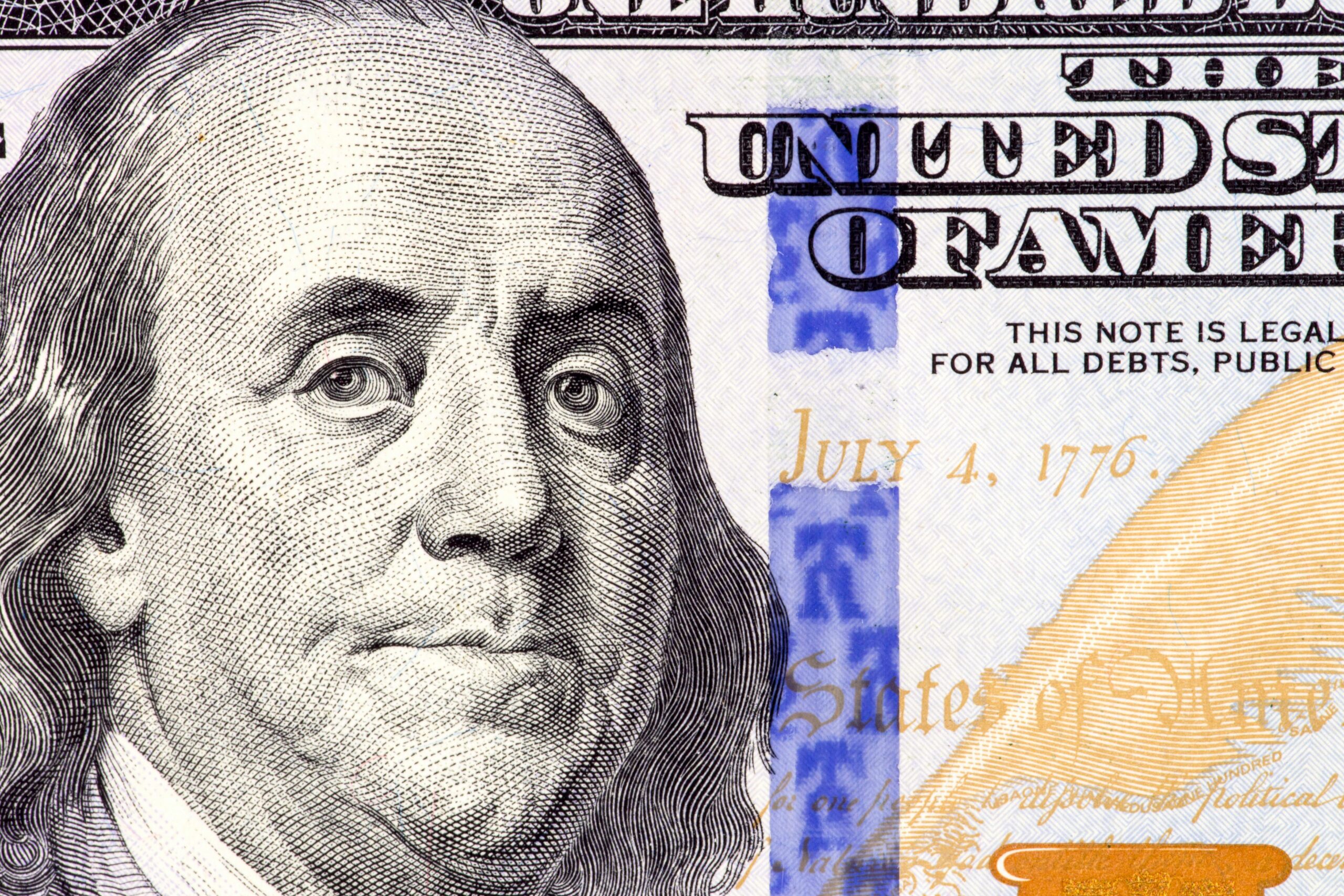 Dólar cai para R$ 5,37 com redução de preocupações com Venezuela
