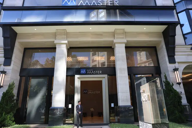 Senado instala comissão para apurar fraudes do Banco Master