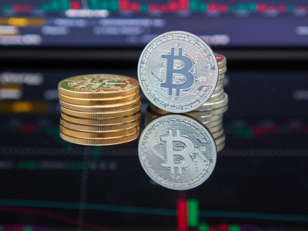 Crystal Intelligence divulga que o mercado informal de criptomoedas no Brasil movimenta US$ 2,2 trilhões; a fiscalização inicia em fevereiro de 2026