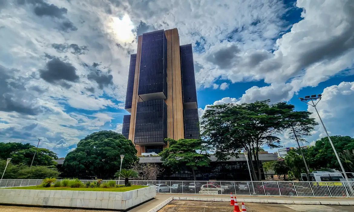 BC reduz juros básicos para 14,75% ao ano