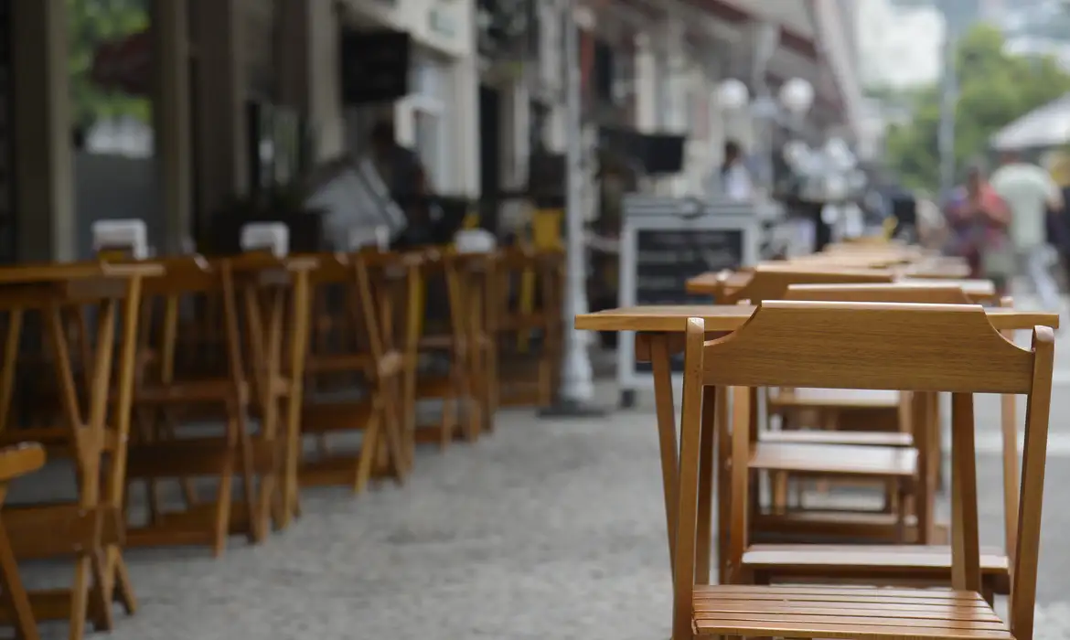 Bares e restaurantes trocam intuição por dados precisos para ampliar a margem de lucro em 2026