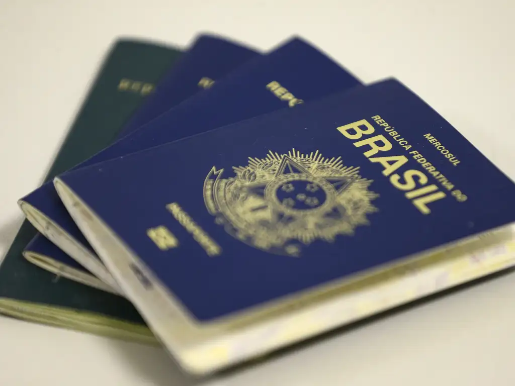 Cresce a busca por vistos sazonais: como obter a documentação para quem deseja trabalhar no exterior?