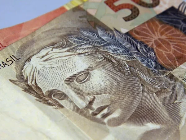 Mercado eleva previsão da inflação para 4,17% este ano