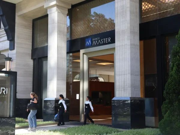 BRB anuncia acordo com Quadra Capital para criar fundo e vender R$ 15 bi em ativos do Master