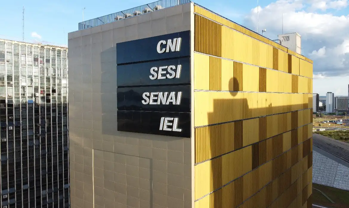 Confiança da indústria atinge menor nível desde 2020