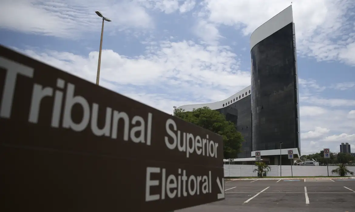 Nunes Marques diz conter a ‘mentira tecnicamente otimizada’ com IA será desafio para o TSE