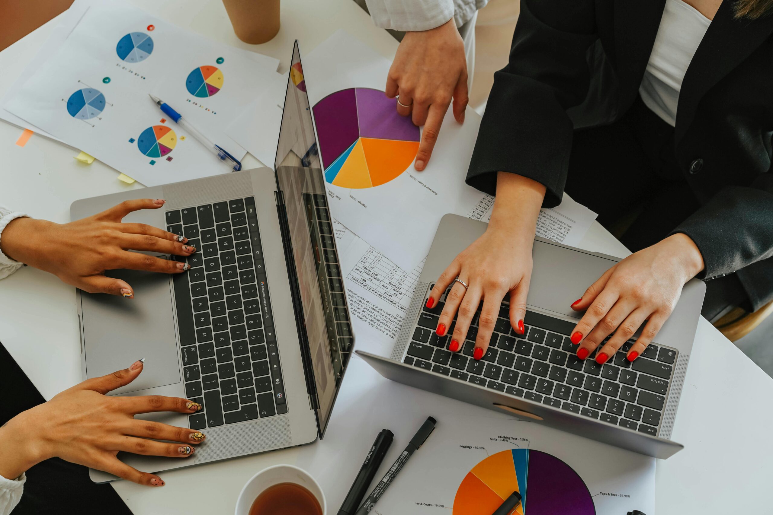 Apenas 6% dos profissionais de marketing implementaram totalmente a IA, de acordo com o novo relatório Supermetrics