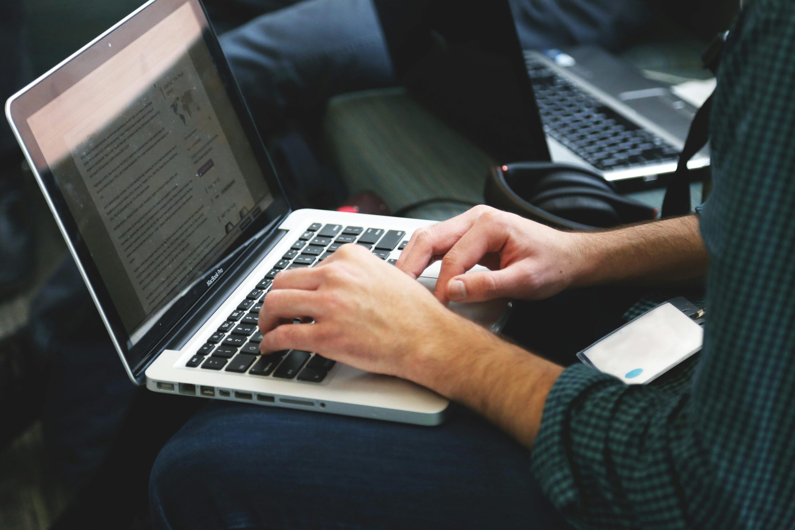 Tecnologia muda relações de trabalho e pressiona debate sobre produtividade e proteção social