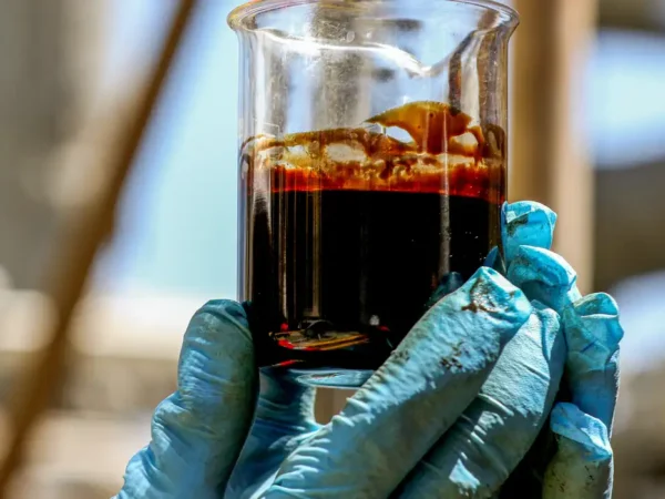 Preço do petróleo sobe mais de 3% após novo fracasso em negociações entre Irã e EUA