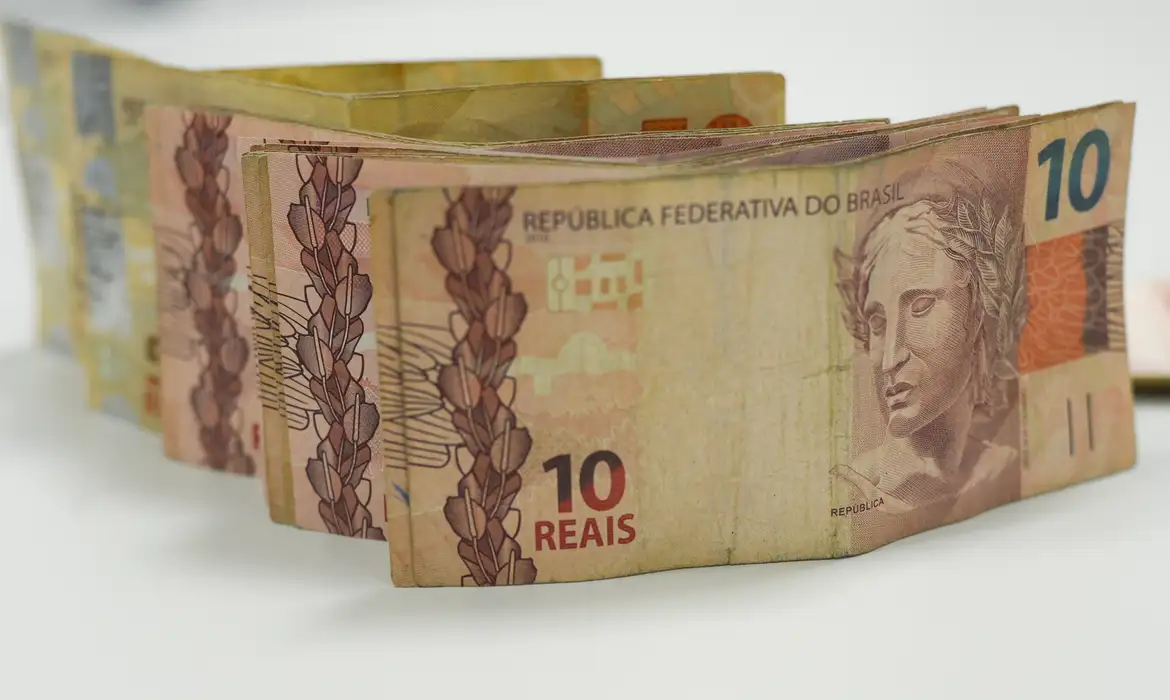 Copom reduz taxa Selic para 14,25% ao ano