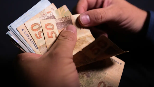 Genial/Quaest: 44% dizem que economia do Brasil piorou nos últimos 12 meses, queda de 2 pp