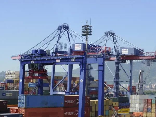 CNI: novas taxações dos EUA podem impactar mais de 1/3 das exportações brasileiras em até 37,5%