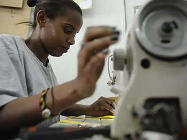 PMI de serviços do Brasil cai a 50,4 pontos em maio, revela S&P Global