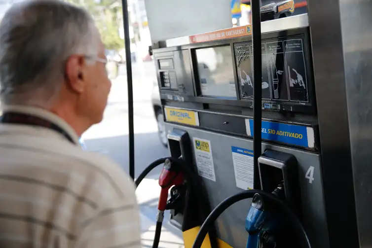 Etanol é mais competitivo do que a gasolina em 10 Estados e no DF