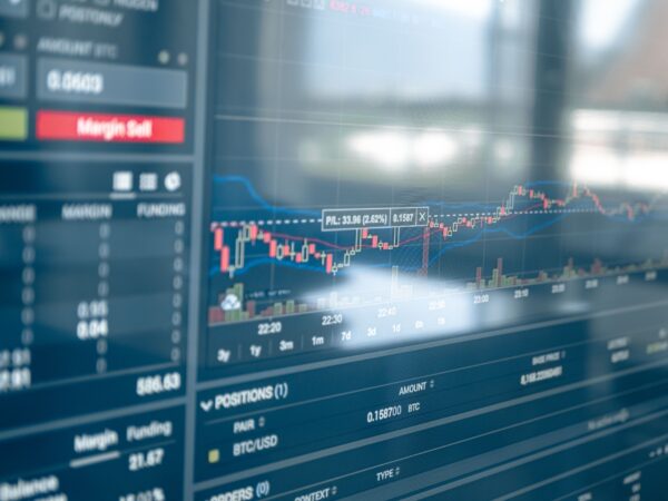 Mediana de IPCA 2026 passa de 5,33% para 5,30%, aponta Focus, acima do teto da meta de inflação