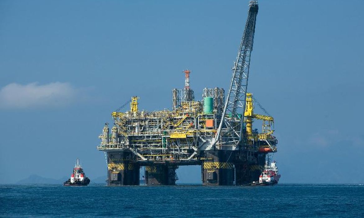 Leilões de petróleo em outubro terão recorde de áreas em disputa