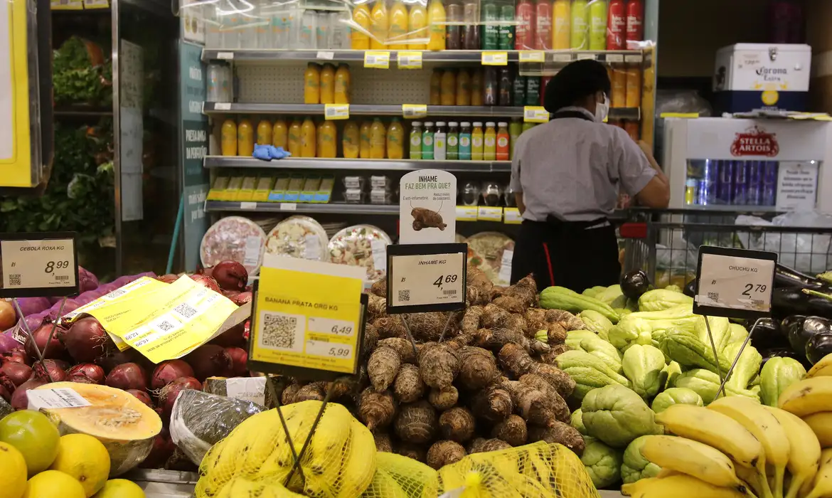 Petróleo e El Niño elevam riscos para preços dos alimentos e podem pressionar economia