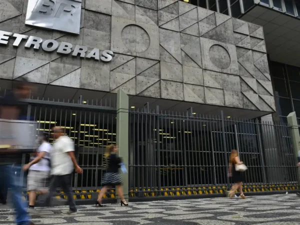 Petrobras fecha acordo para comprar gás dos EUA por mais de 20 anos