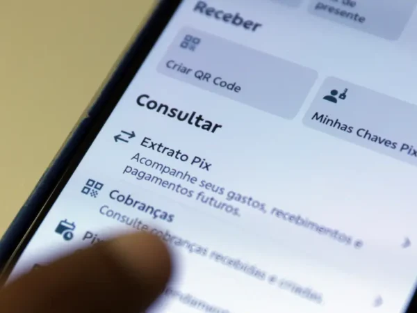 Número de transações com Pix caem 10% após proibição de bets