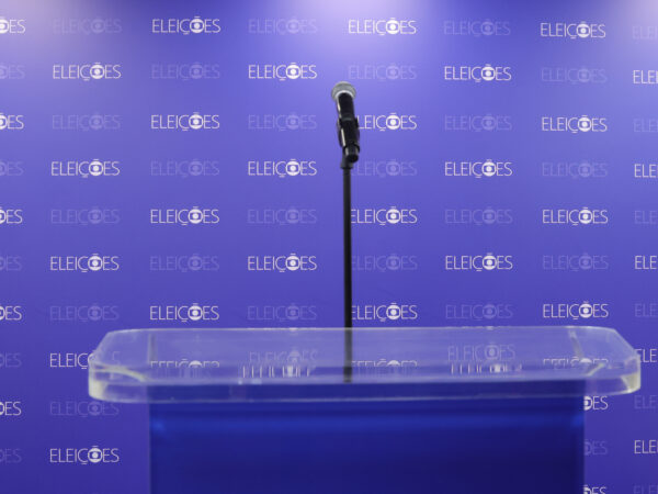 Entidades dizem que decisões judiciais sobre debate são agressão à liberdade de imprensa