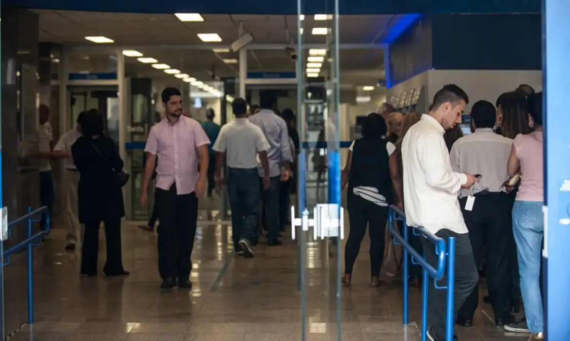 Febraban: metade dos bancos prevê corte de 0,25 pp na Selic em novembro e 13,50% no fim do ano