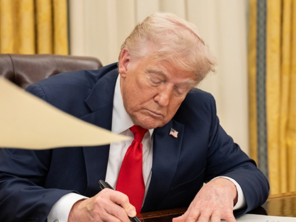 Trump diz acompanhar de perto eleição brasileira e não declara apoio
